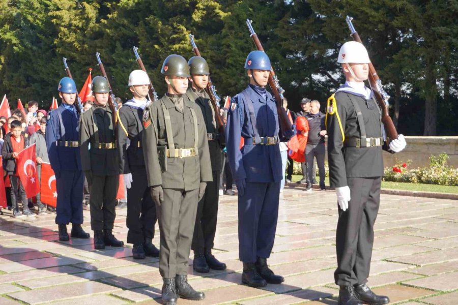 Mersin’den Bin Yörük Çocuğu Ata’nın Huzurunda