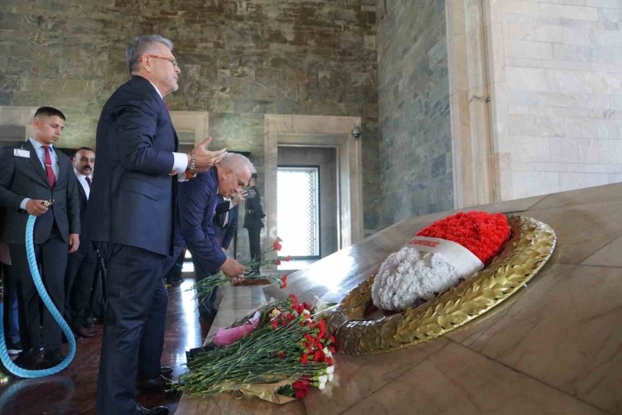 Mersin’den Bin Yörük Çocuğu Ata’nın Huzurunda