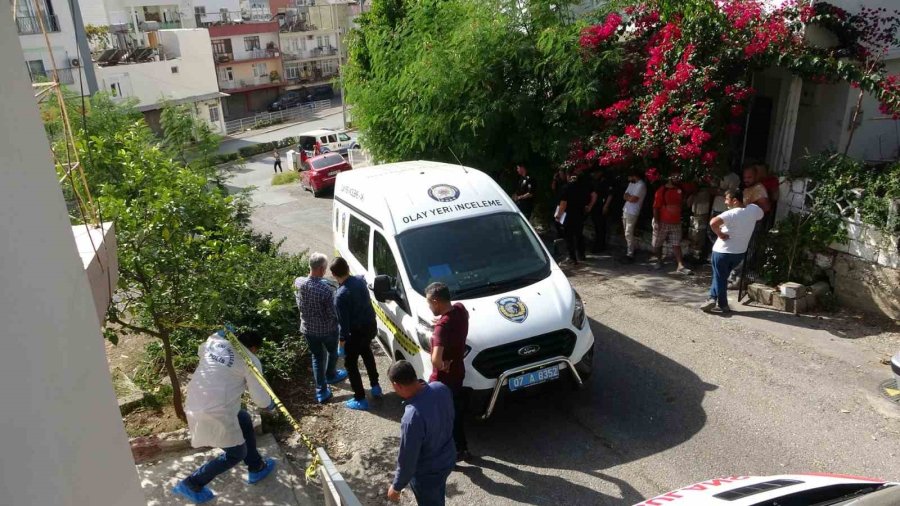 İnşaat Boyacısı Bekar Evinde Ölü Bulundu