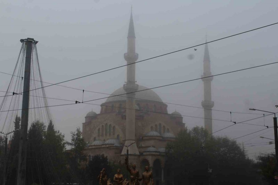 Eskişehir Güne ‘sis’ Altında Başladı