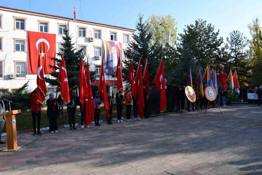 Atatürk, Tomarza’da Anıldı