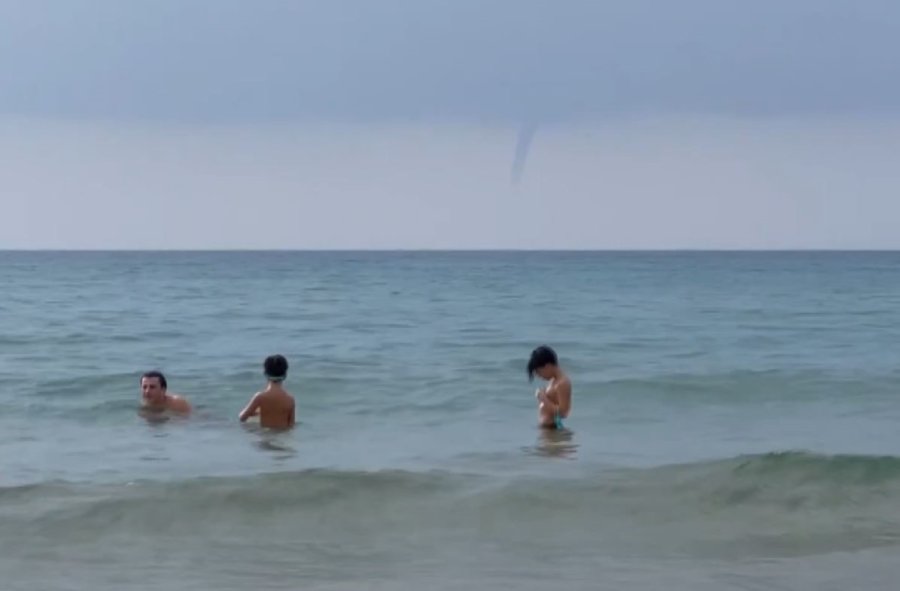 Alanya’da Denizde Görünen Hortum Karaya Çıkmadan Kayboldu