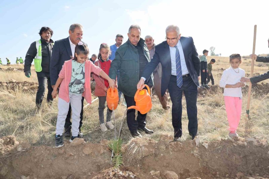 Talas’ta Topyekun Ağaçlandırma Günü Etkinliği