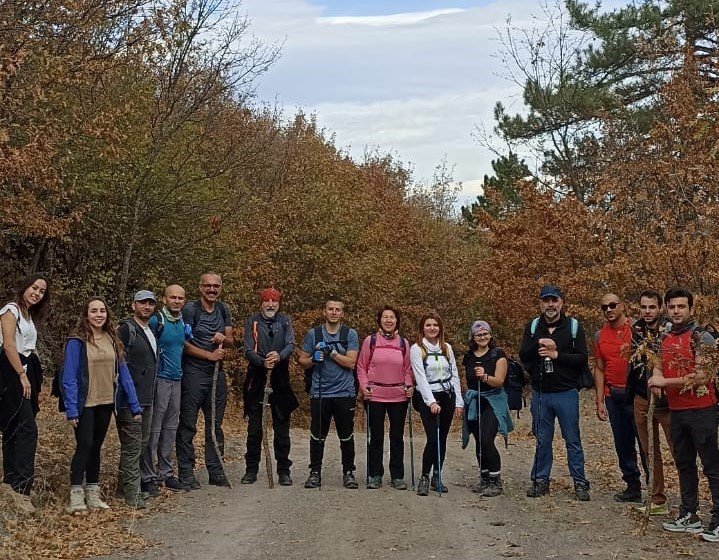 Eskişehirli Ekip Sonbahar Manzarası Eşliğinde 18 Kilometre Yürüdü