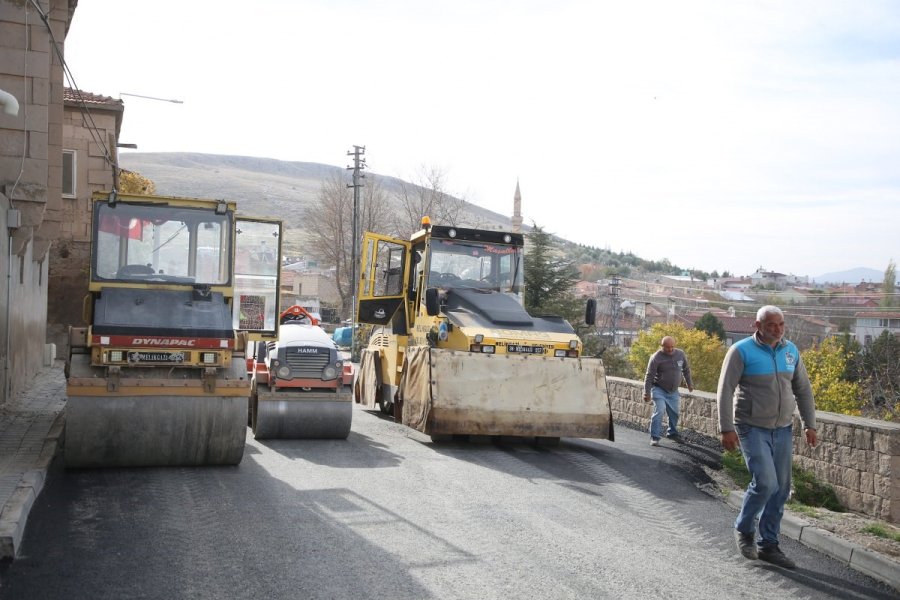 Gürpınar Mahallesi’nde Hummalı Çalışmalar Devam Ediyor