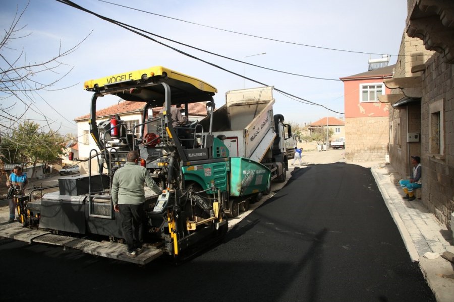 Gürpınar Mahallesi’nde Hummalı Çalışmalar Devam Ediyor