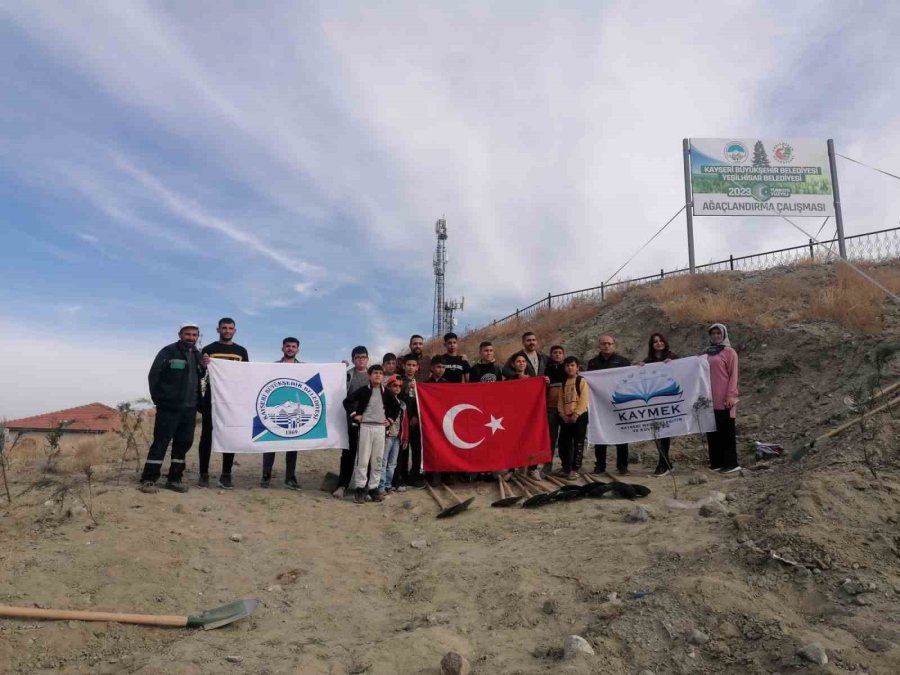 Büyükşehir, Ağaçlandırma Çalışmasına Yeşilhisar İle Devam Etti