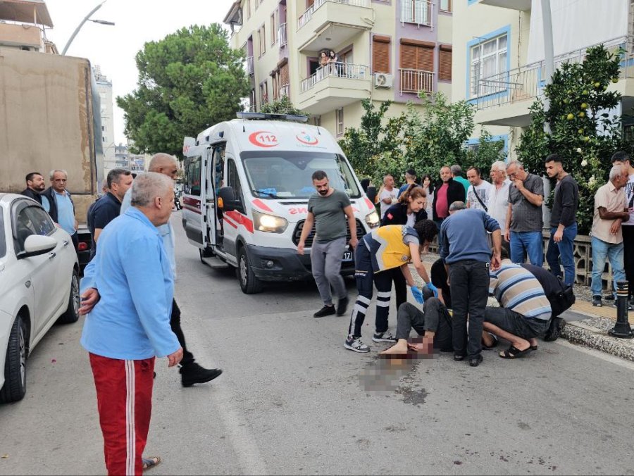 Alacak Verecek Kavgasında Sopa Ve Bıçaklar Konuştu: 1’i Ağır 3 Kişi Yaralandı