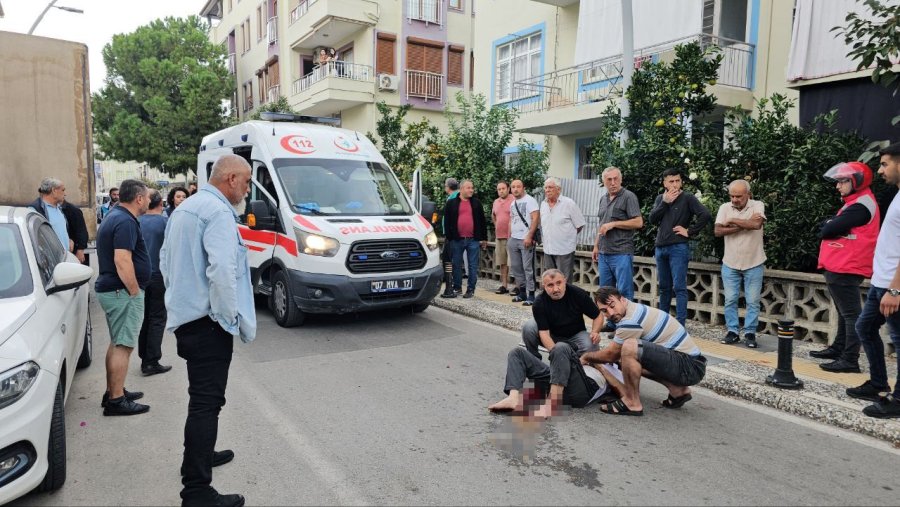 Alacak Verecek Kavgasında Sopa Ve Bıçaklar Konuştu: 1’i Ağır 3 Kişi Yaralandı