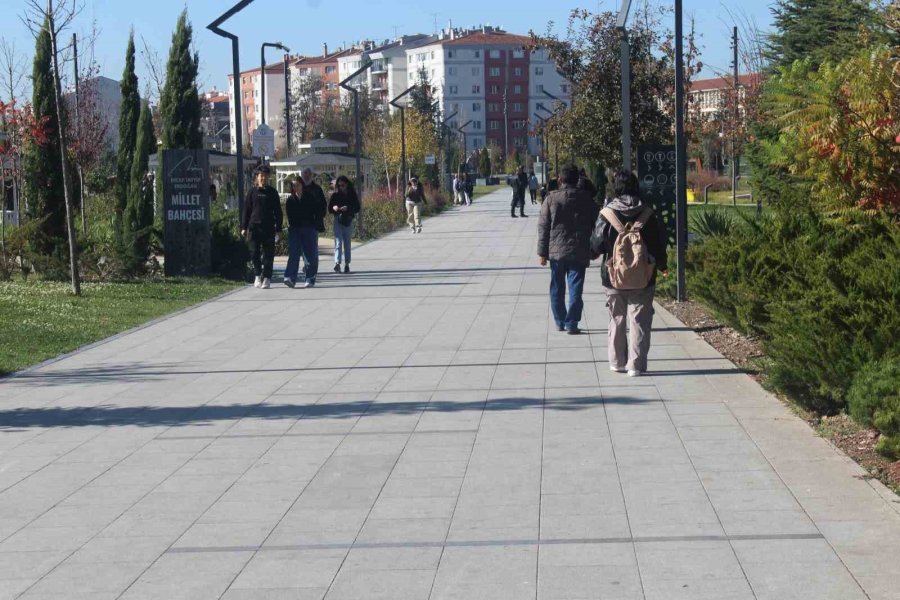 Okulların Birinci Ara Tatil Dönemi Millet Bahçesi’ni Şenlendirdi