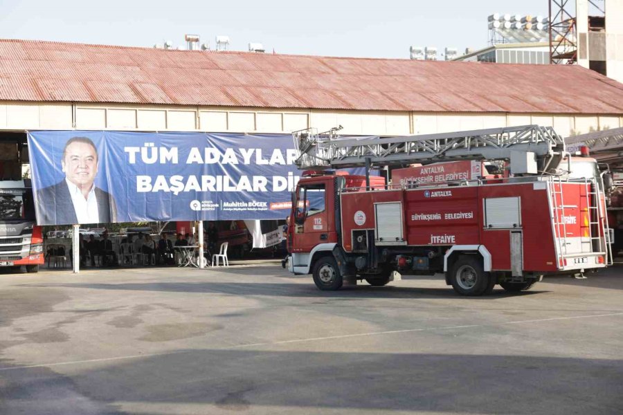 Antalya Büyükşehir İtfaiye Teşkilatını Güçlendiriyor