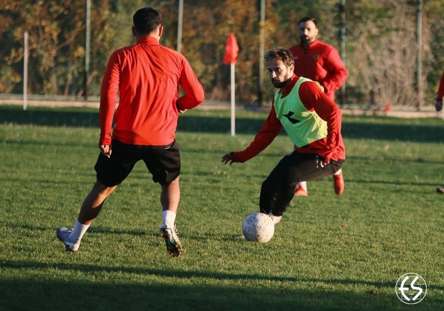 Eskişehirspor’da Gölbaşı Belediyespor Maçı Hazırlıkları Sürüyor