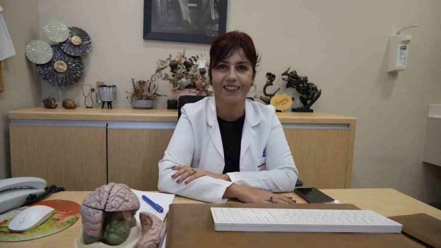 Prof. Dr. Biçer: "dirençli Hastalarda Epilepsi Pili Nöbetleri Yarı Yarıya Azaltıyor"