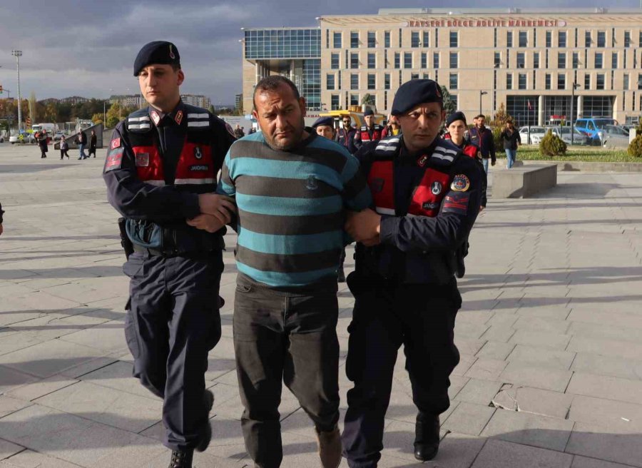 Cinayet Zanlısını Evinin Yönüne Giden Kan Lekeleri Ele Verdi