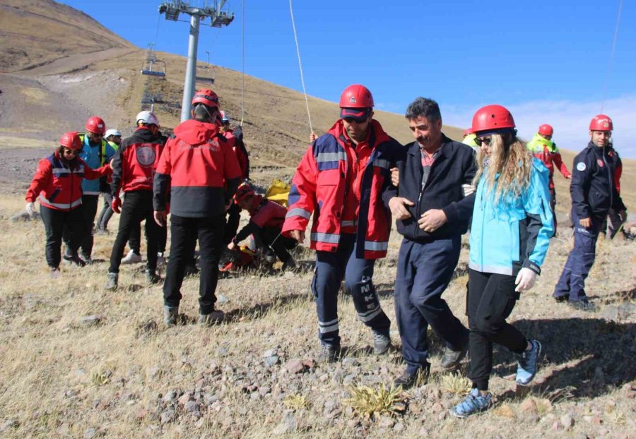 Erciyes’te Gerçeğini Aratmayan Kurtarma Tatbikatı