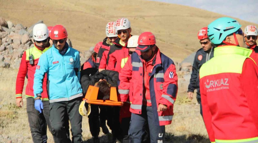 Erciyes’te Gerçeğini Aratmayan Kurtarma Tatbikatı