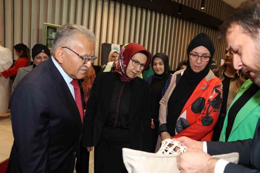 Başkan Büyükkılıç, Kaymek’in ‘sanat İle Dönüştürüyoruz Sergisi’nin Açılışına Katıldı