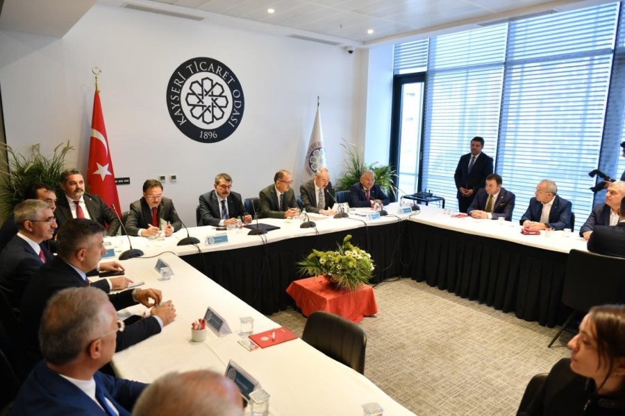 Kayseri Osb Başkanı Yalçın, Milli Eğitim Bakanı Tekin’e Mesleki Eğitime Yönelik Rapor Sundu