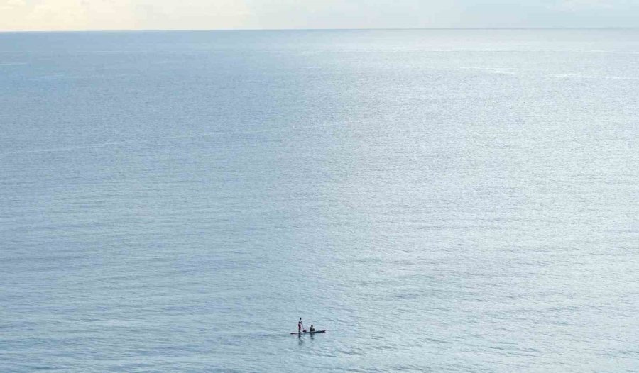 Sarı Ve Turuncu Kodla Uyarılan Antalya’da Deniz Keyfi