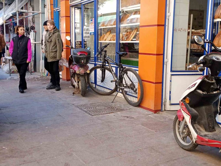 Eskişehir’de Yayaların ’kaldırım’ Tepkisi