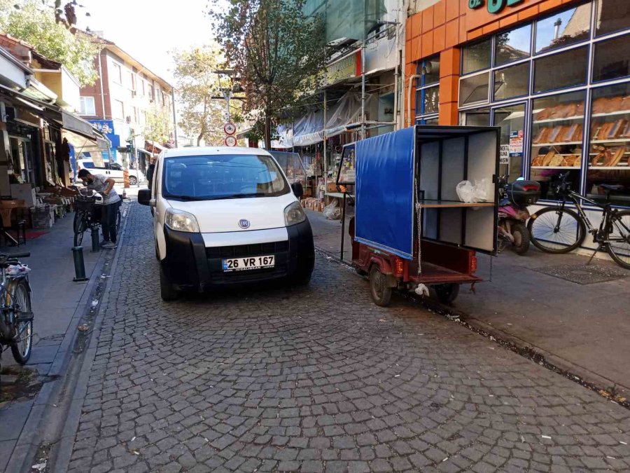 Eskişehir’de Yayaların ’kaldırım’ Tepkisi