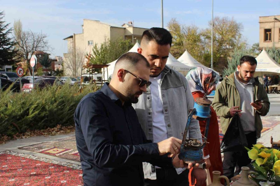 130 Yıllık Dikiş Makinesi Yıllara Meydan Okuyor