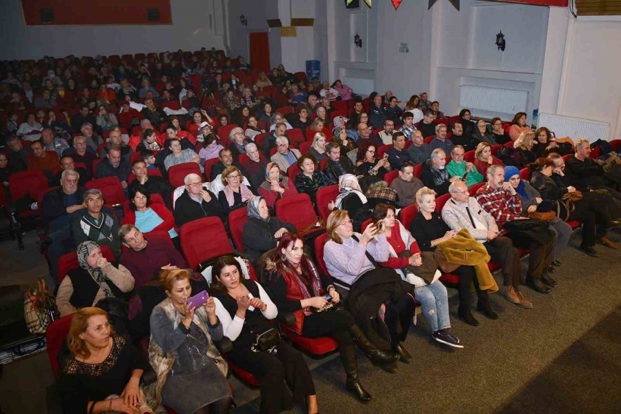 Türküler Öğretmenler İçin Söylendi