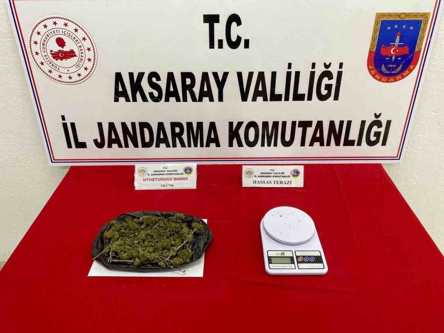 Jandarmanın Şüphelendiği Araçta Uyuşturucu Çıktı