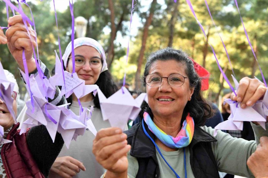 Kadına Şiddete ’kâğıttan Bin Turna Kuşu’ Efsanesi İle Dur Diyecekler