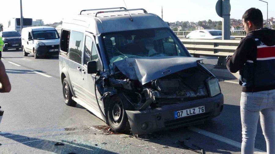 Yola Düşen Boş Sebze Kasası Zincirleme Kazaya Neden Oldu