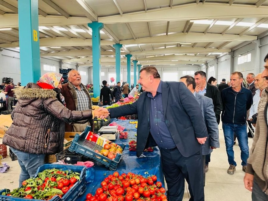 Beylikova’da Vatandaşlar Bu Kış Pazarda Üşümeyecek