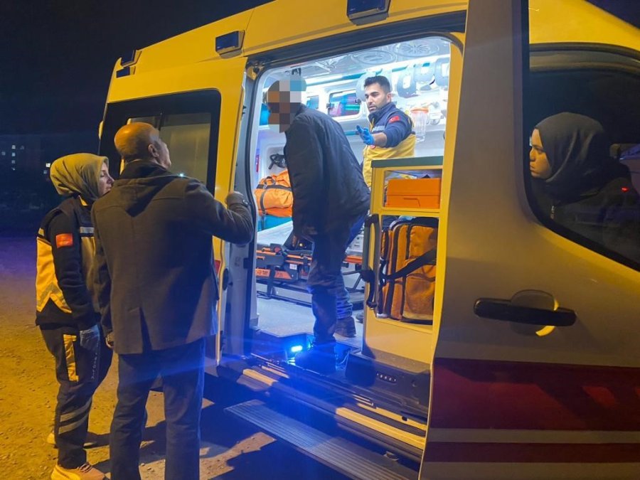 Eşini Darp Etti, Polisten Kaçarken Kaza Yaptı