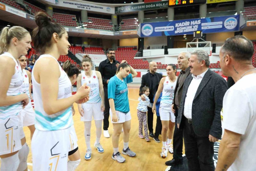 Melikgazi Kayseri Basketbol, Slovak Ekibini Eli Boş Gönderdi