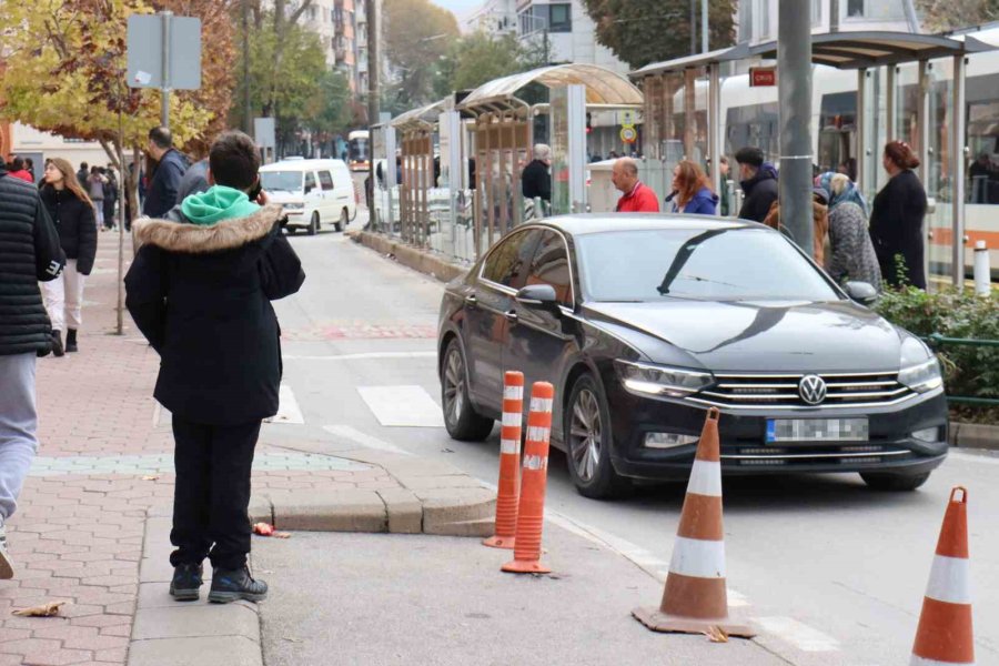 Birçok Sürücü Yaya Geçidinde Kurallara Uymuyor