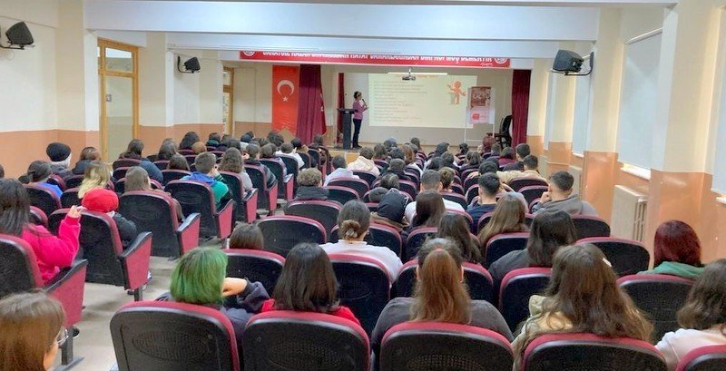 Eskişehir’de Öğrencilere Akıllı İlaç Eğitimi Verildi