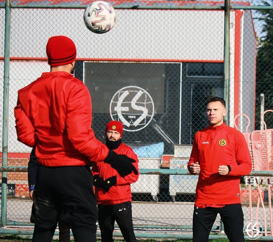 Eskişehirspor’da Kırşehir Gençlik Hizmetleri Hazırlıkları Sürüyor