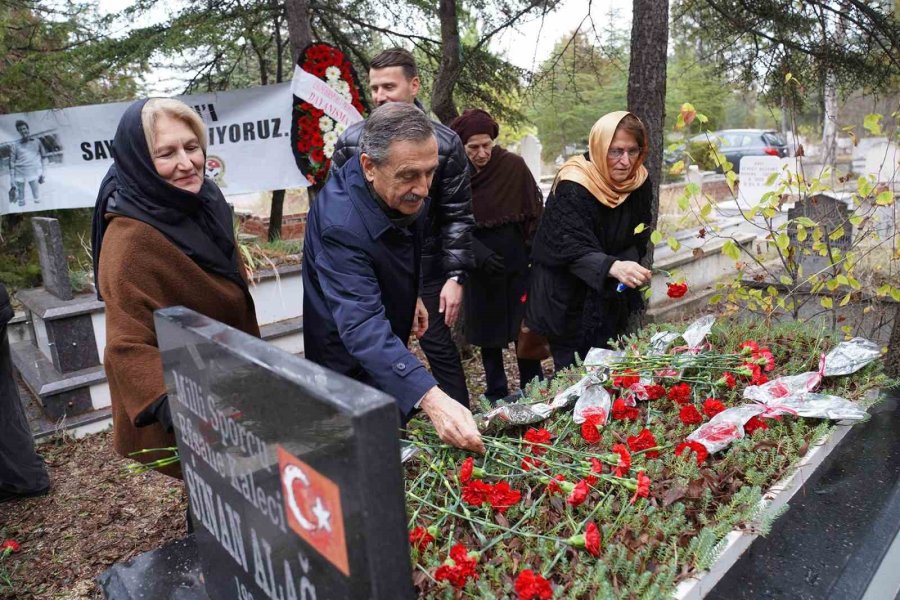 Sinan Alağaç Kabri Başında Anıldı