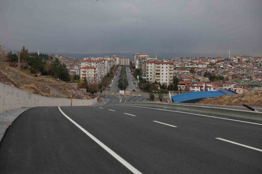 Büyükşehir’in Kentin Doğusu Ve Batısını Birbirine Bağlayacak Yol Çalışmasında Sona Gelindi