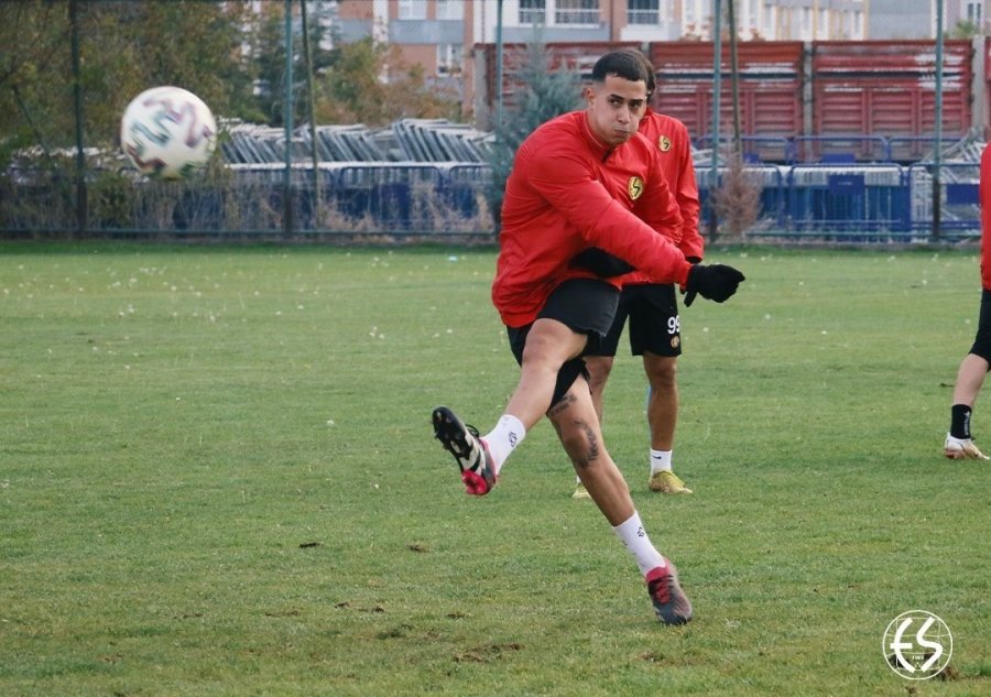 Eskişehirspor’da Kırşehir Gençlik Hizmetleri Hazırlıkları Sürüyor