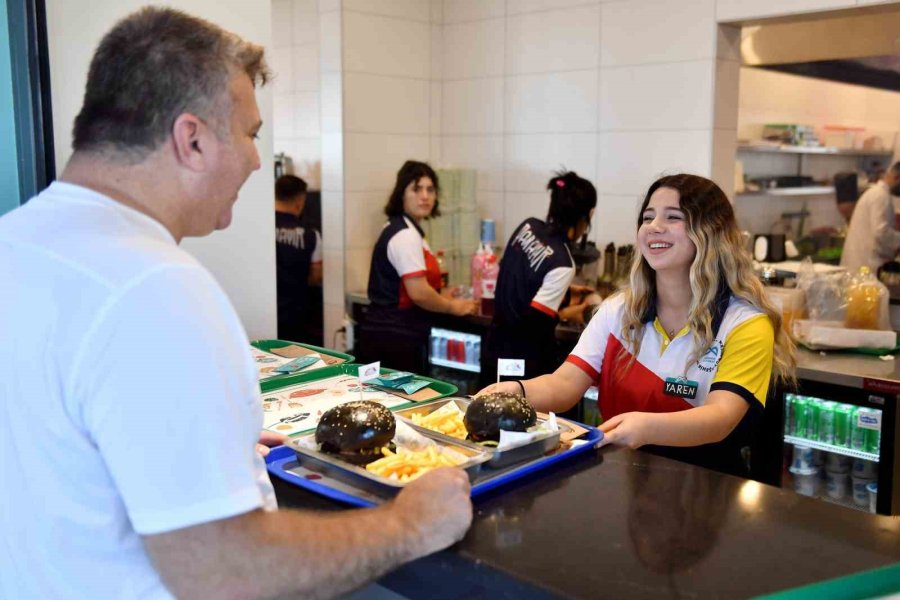 Mersin Büyükşehir Belediyesinden Üniversite Öğrencilerine İş İmkanı