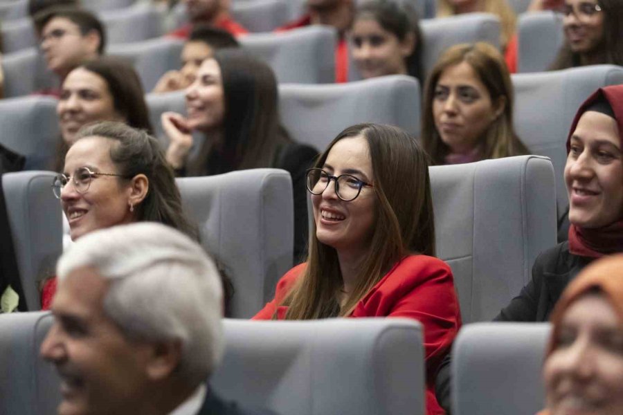 Başkan Seçer: "öğretmenlerimizden Devraldığımız Bayrağı Çok Daha İyi Noktalara Taşıyacağız"