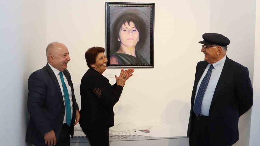 Toros Üniversitesi’nde Gülüm Özveren Sanat Galerisi Açıldı