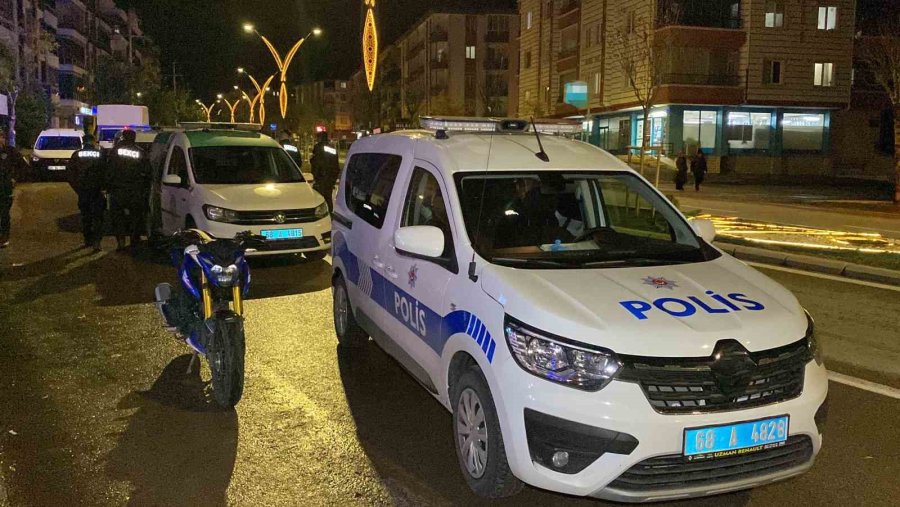 Motosikletle Geldiler, Eve Ateş Açıp Kaçarken Bekçilere Yakalandılar