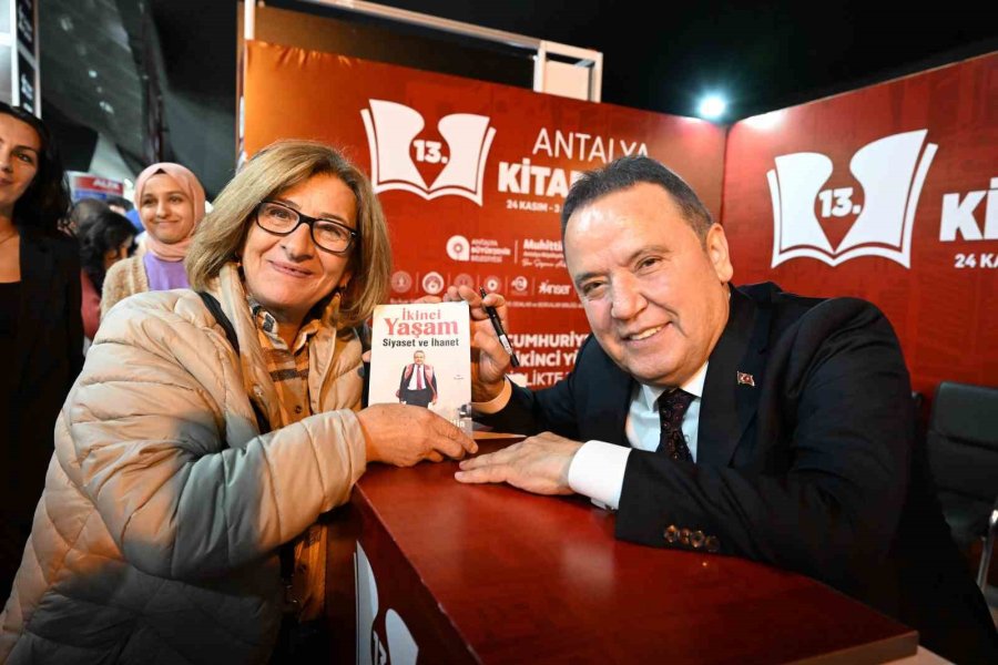 Antalya Kitap Fuarında İlk Gün Heyecanı