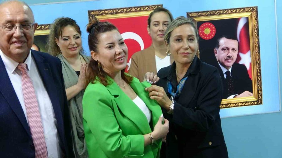 Manavgat’ta 40 Kadın Ak Parti Saflarına Katıldı