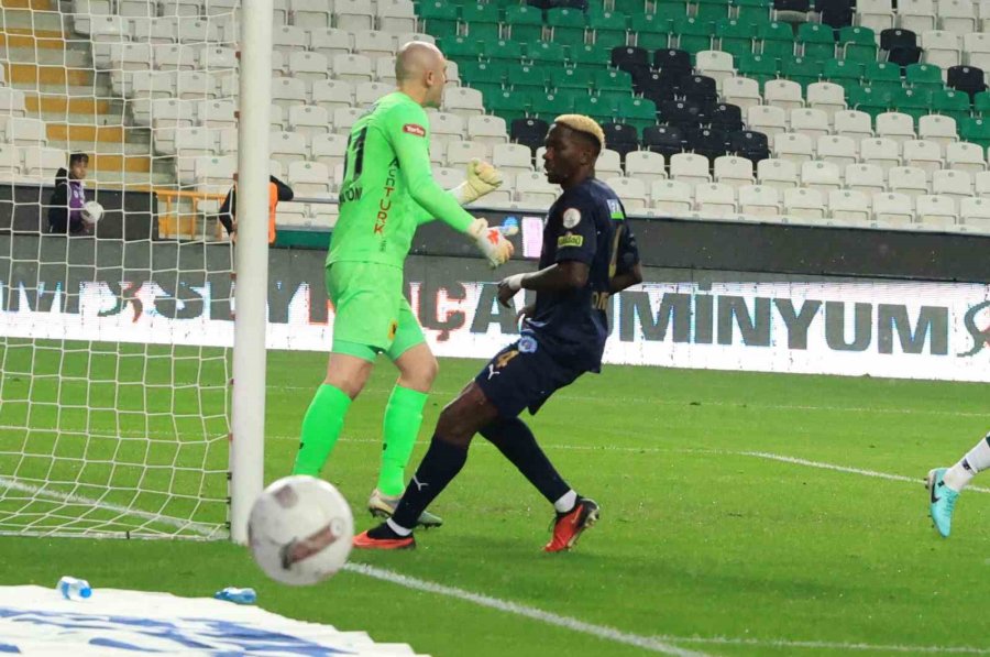 Trendyol Süper Lig Konyaspor: 0 Kasımpaşa: 0 (ilk Yarı)