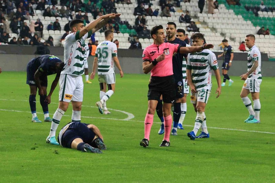 Trendyol Süper Lig Konyaspor: 0 Kasımpaşa: 0 (ilk Yarı)