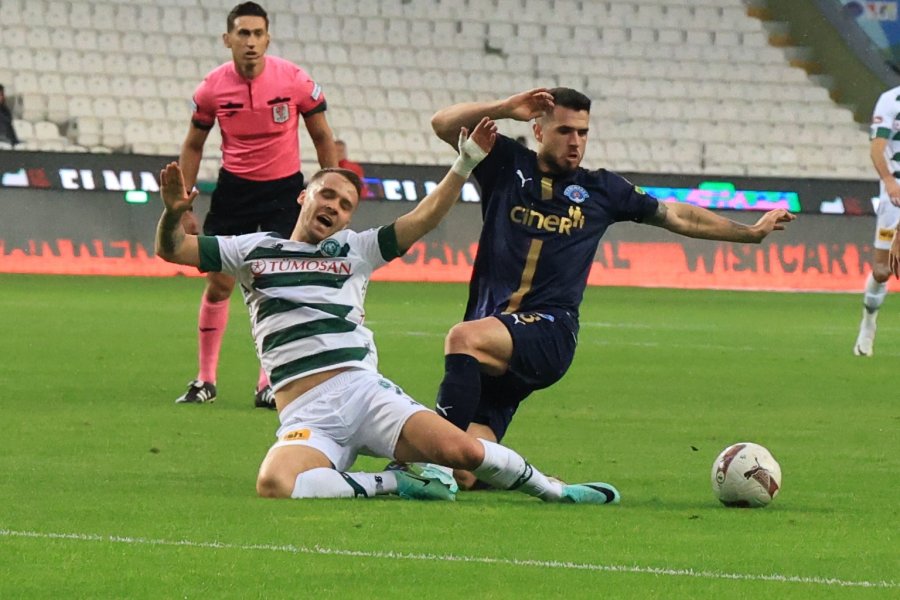 Trendyol Süper Lig Konyaspor: 0 Kasımpaşa: 0 (ilk Yarı)