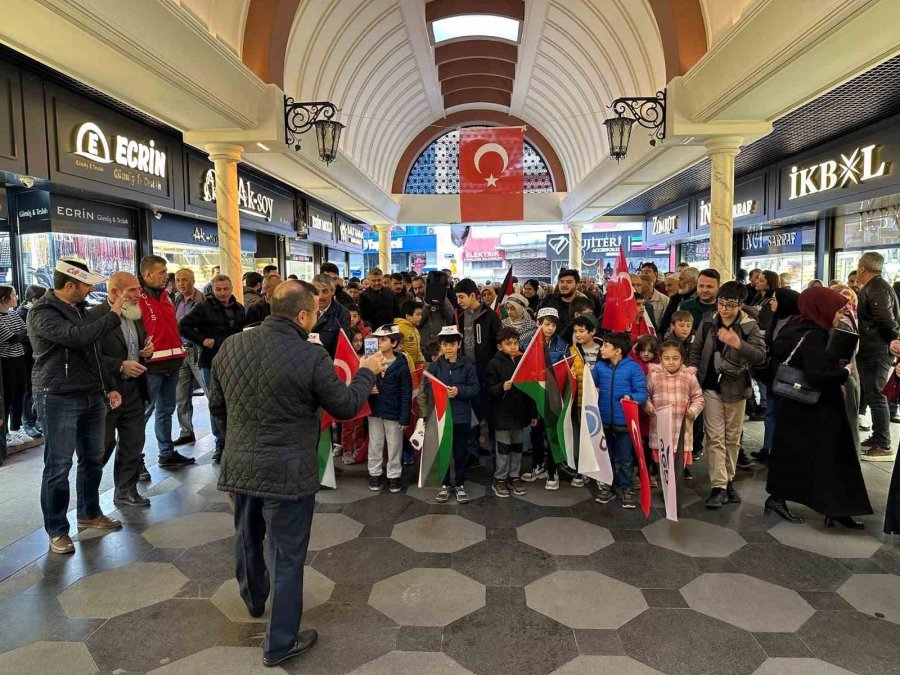 Agd’li Öğrenciler Filistin İçin Meydanda