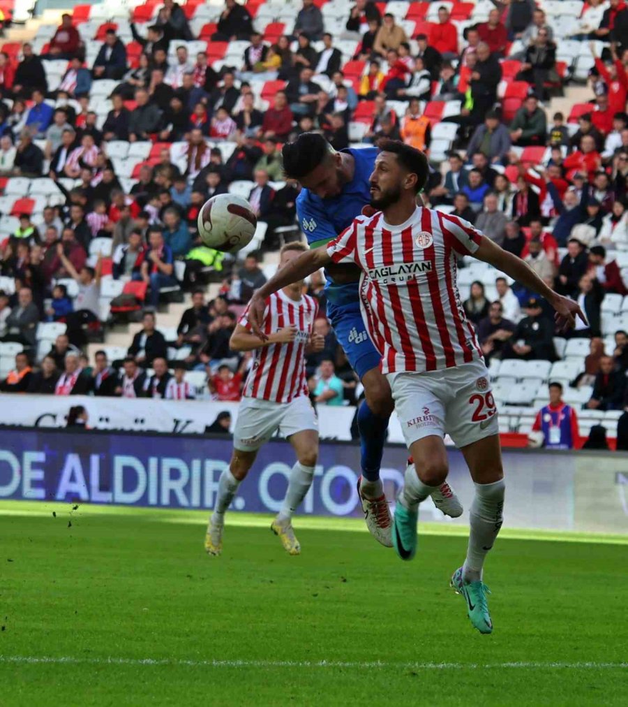 Trendyol Süper Lig: Antalyaspor: 0 - Çaykur Rizespor: 0 (ilk Yarı)